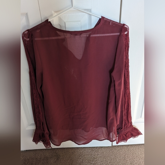 RW&Co sheer lace bloude - Picture 5 of 5
